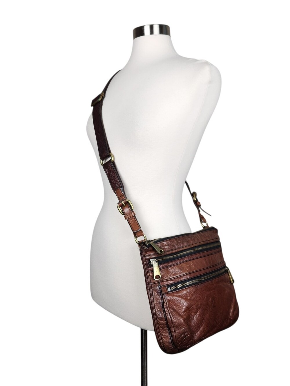 Fossil Explorer Vintage Brown Leather Crossbody Purse Bag Antique Brass Hardware